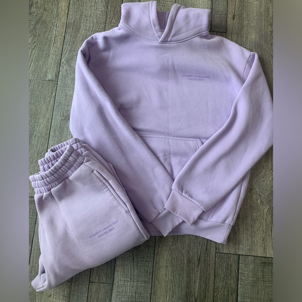 Comfrt Lavender Hoodie and Sweatpants Set
